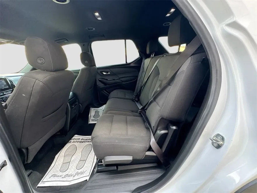 2023 Chevrolet Traverse Cloth photo 1
