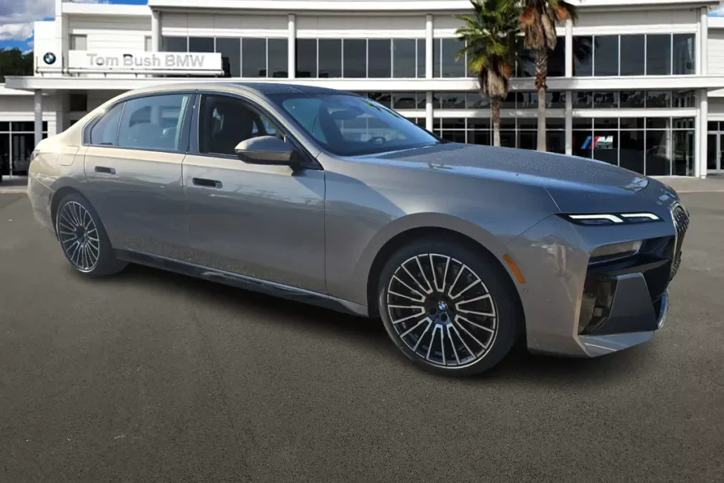 2025 Bmw 740i photo 1