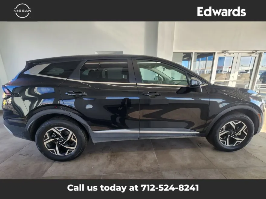 2024 Kia Sportage LX photo 1