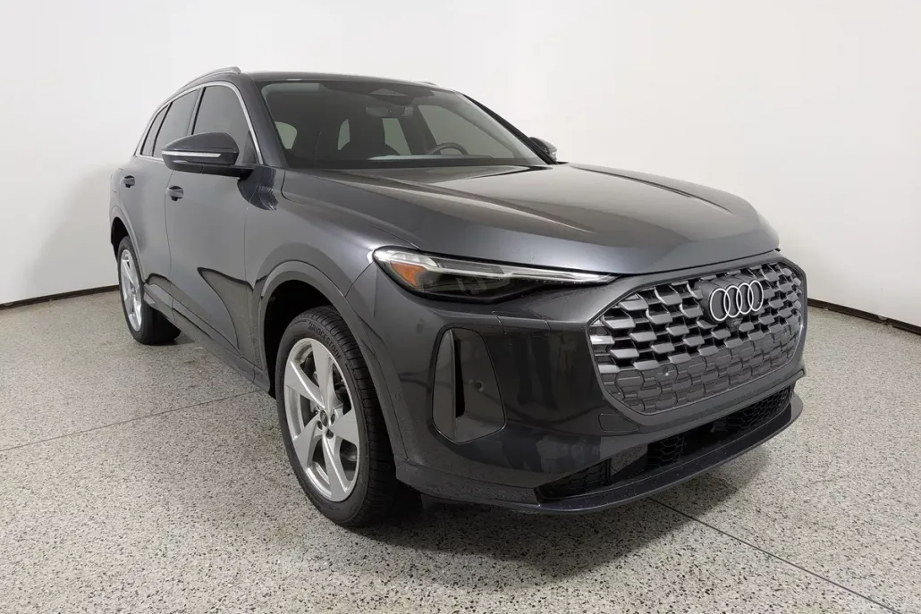 2025 Audi Q5 Premium Plus photo 1