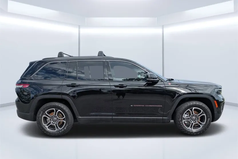 2022 Jeep Grand Cherokee Trailhawk photo 1
