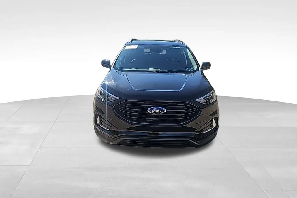 2023 Ford Edge SEL photo 1