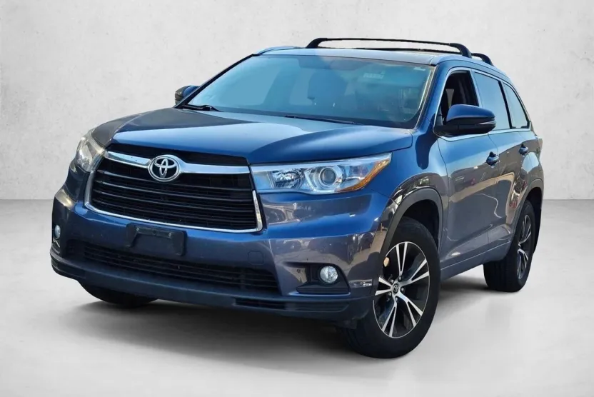 2016 Toyota Highlander XLE photo 1