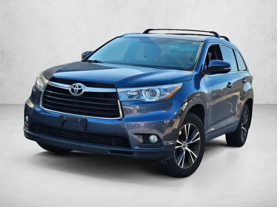 2016 Toyota Highlander XLE photo 1
