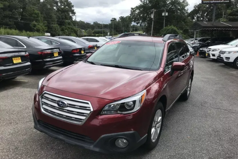 2016 Subaru Outback Premium photo 1