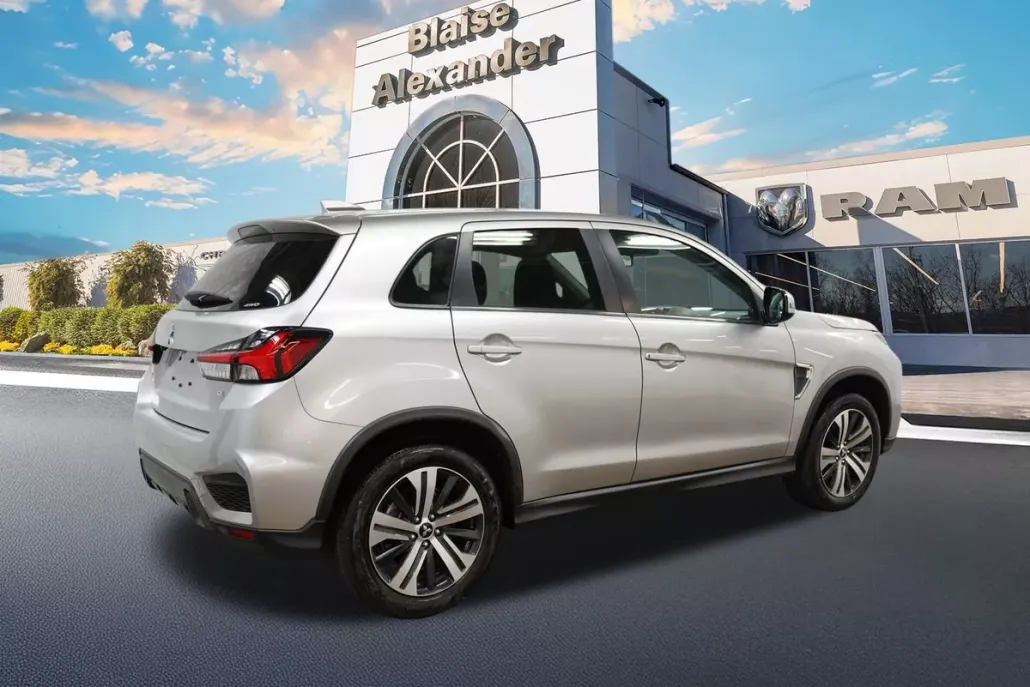 2025 Mitsubishi Outlander Sport SE photo 1