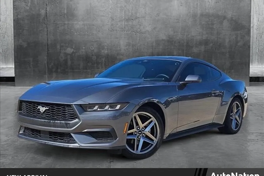 2025 Ford Mustang EcoBoost photo 1