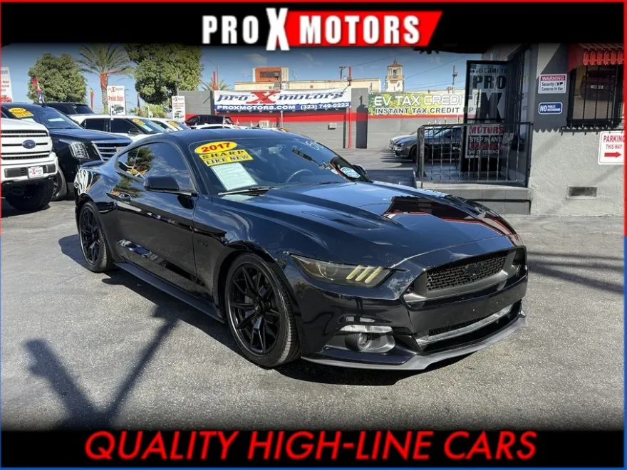 2017 Ford Mustang GT photo 1