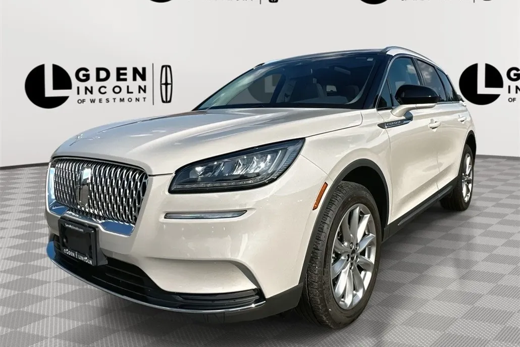 2022 Lincoln Corsair Standard photo 1
