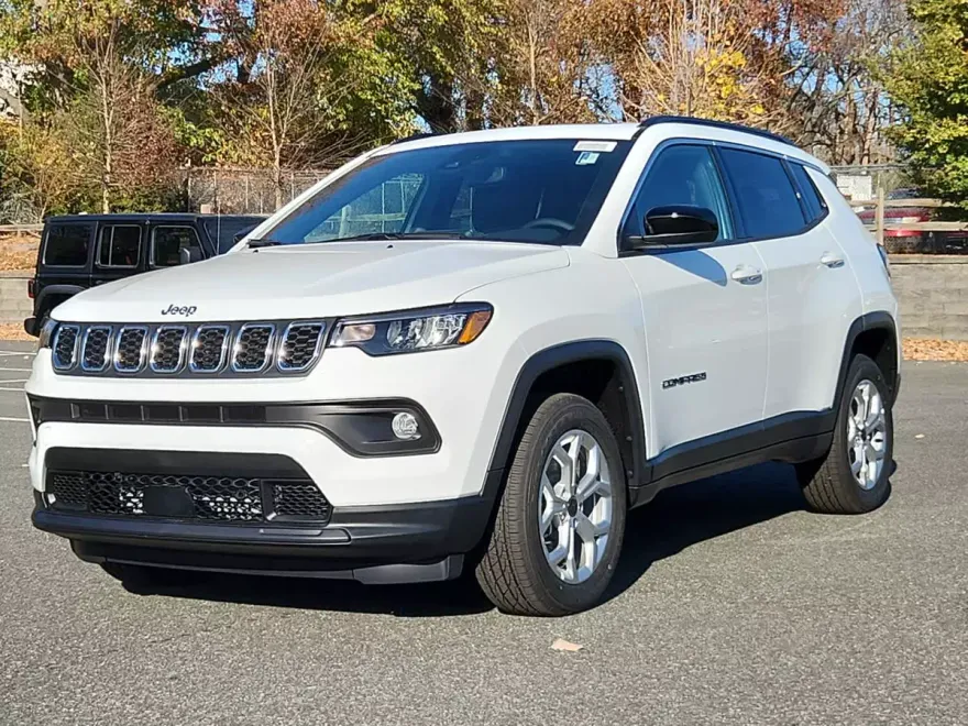 2025 Jeep Compass Latitude photo 1