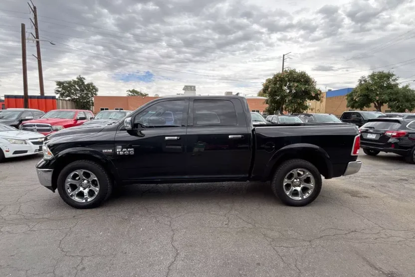 2015 Ram 1500 Laramie photo 1