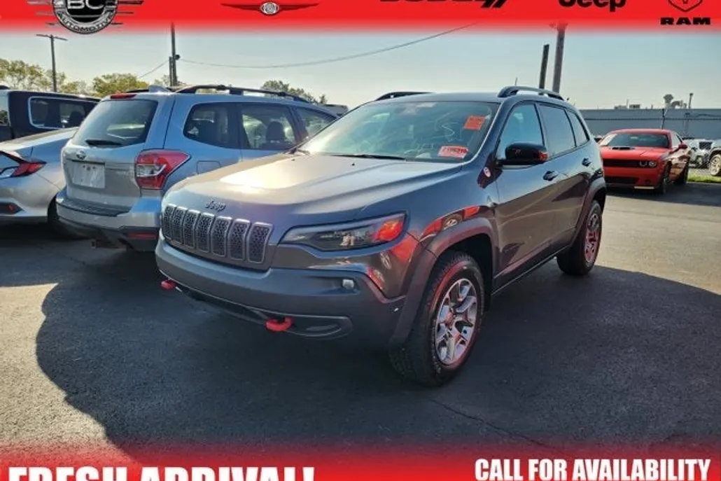 2022 Jeep Cherokee Trailhawk photo 1