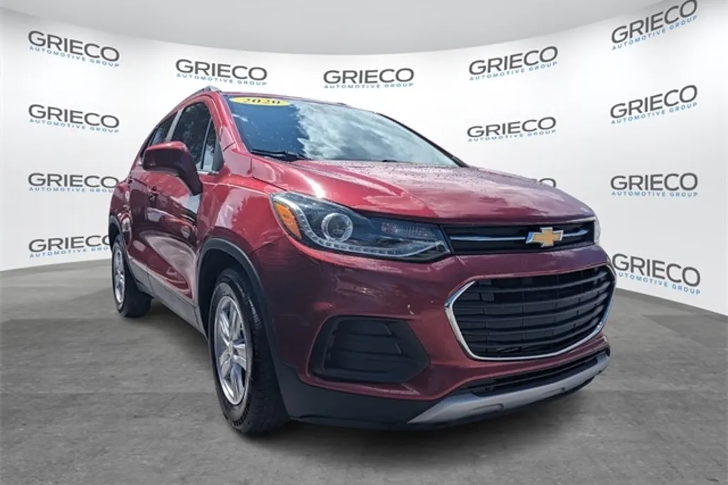 2020 Chevrolet Trax LT photo 1