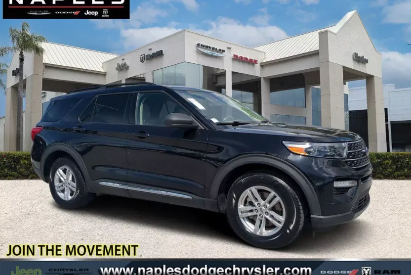 2022 Ford Explorer XLT photo 1