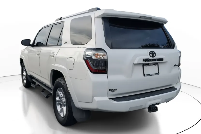 2019 Toyota 4Runner SR5 Premium photo 1