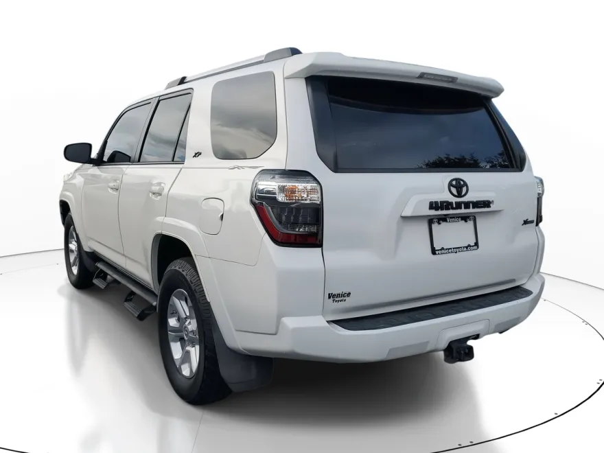 2019 Toyota 4Runner SR5 Premium photo 1