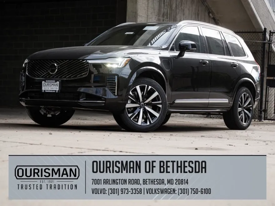 2025 Volvo XC90 T8 Core photo 1