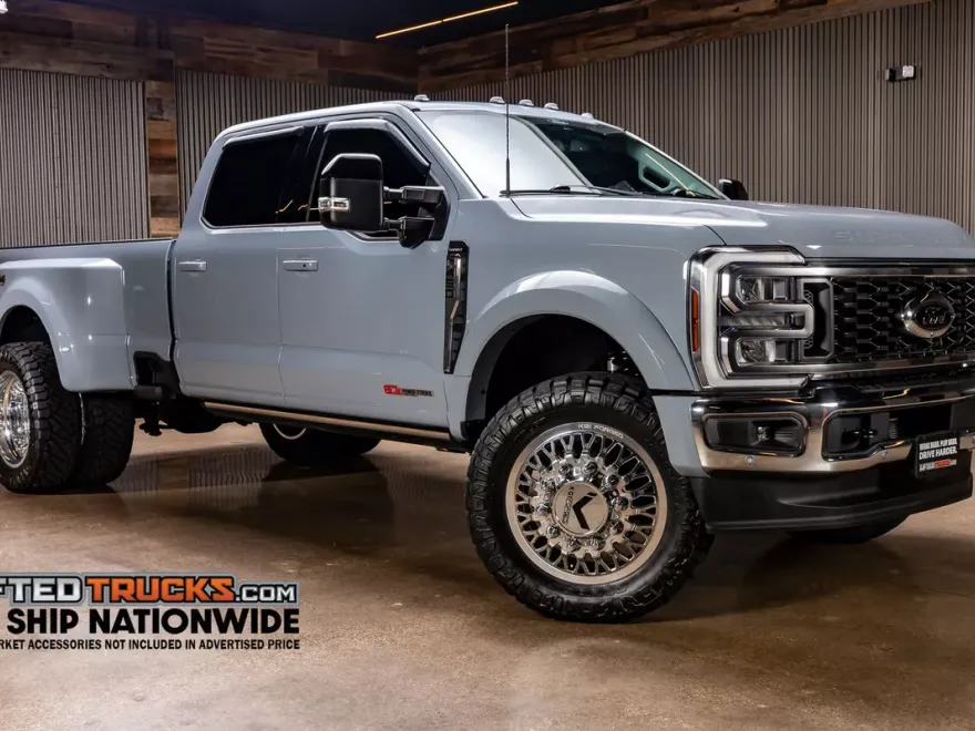 2024 Ford F-450 photo 1