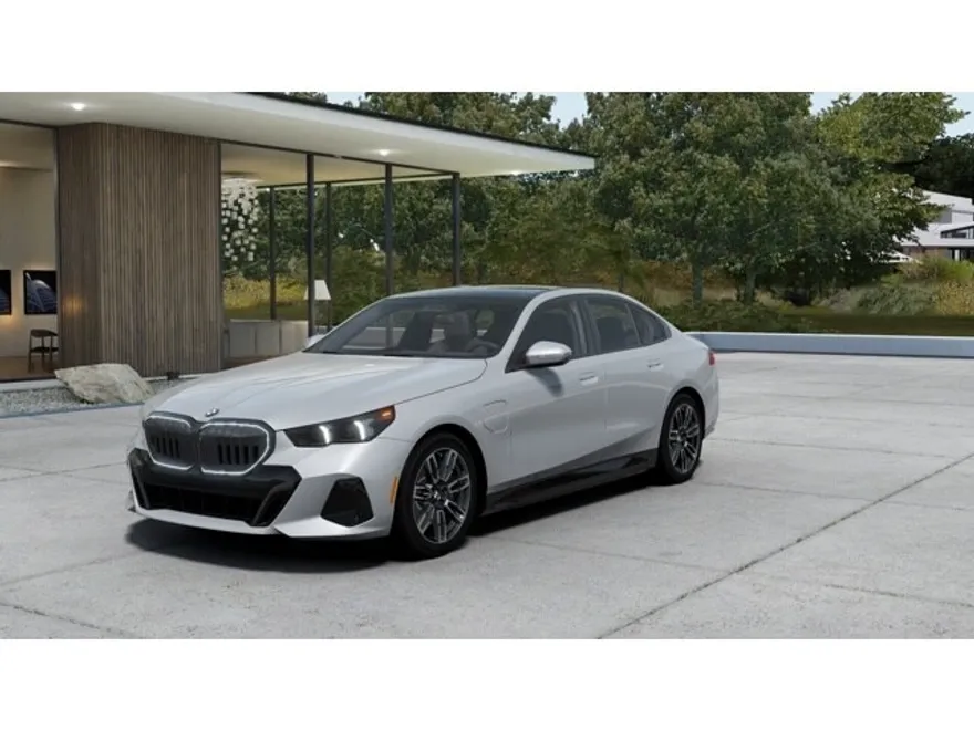 2026 Bmw 550e xDrive photo 1
