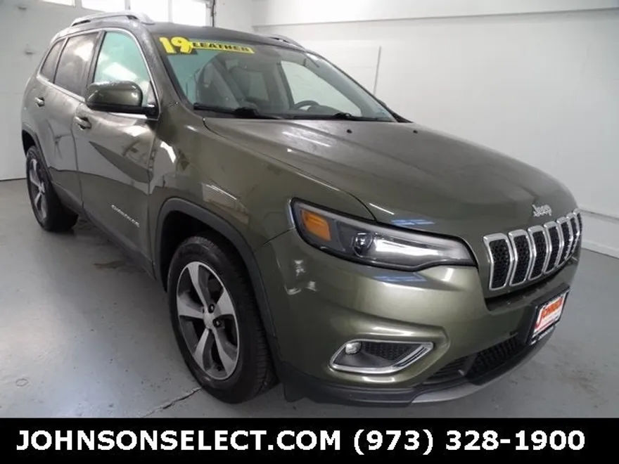 2019 Jeep Cherokee Limited photo 1