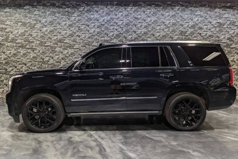 2020 Gmc Yukon Denali photo 1