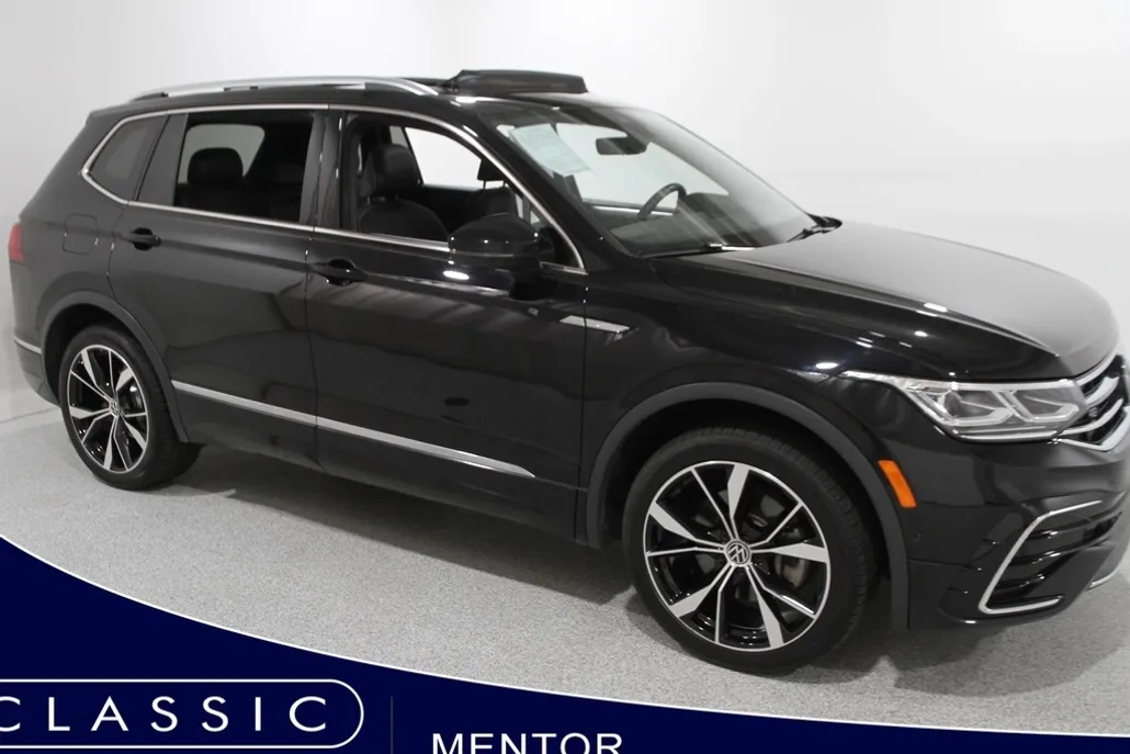 2022 Volkswagen Tiguan SEL Premium R-Line photo 1