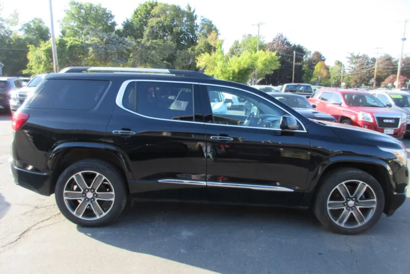 2018 Gmc Acadia Denali photo 1