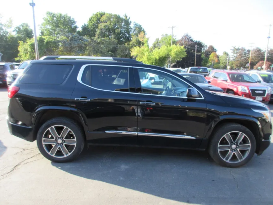 2018 Gmc Acadia Denali photo 1