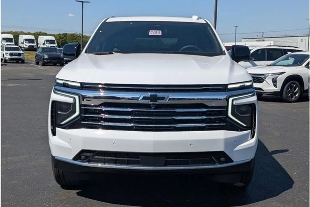 2026 Chevrolet Suburban LT photo 1