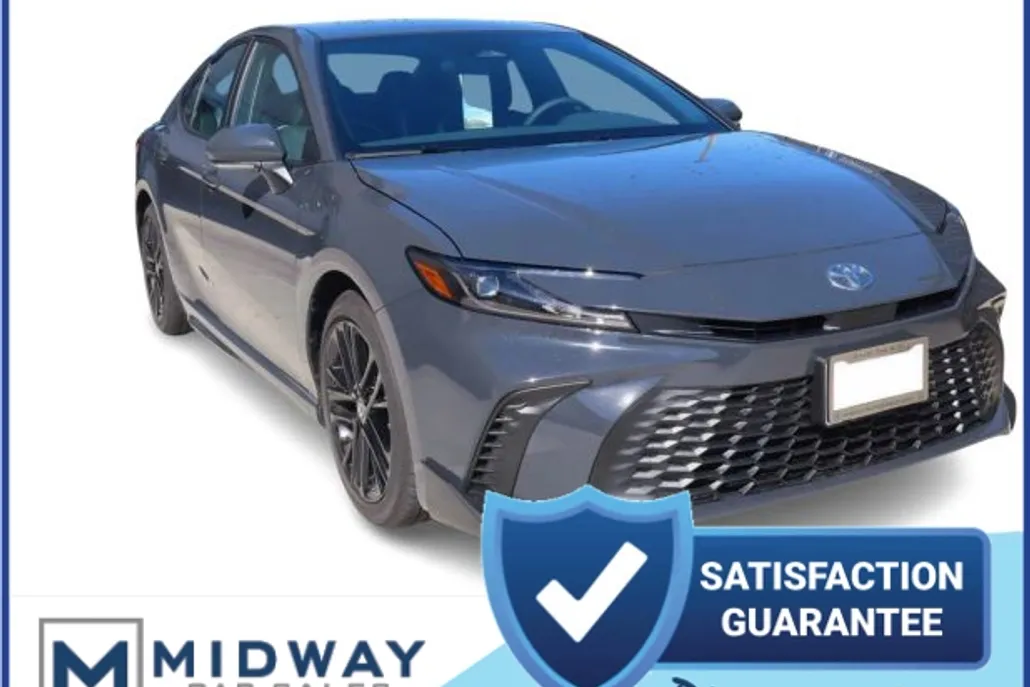 2025 Toyota Camry photo 1