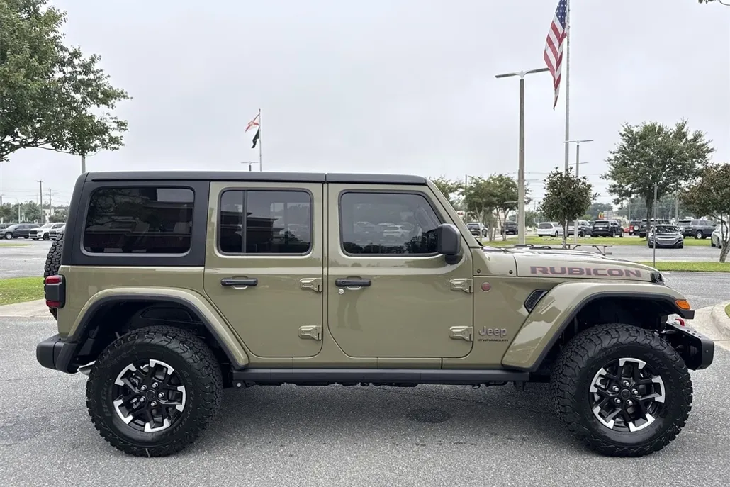 2025 Jeep Wrangler Rubicon photo 1