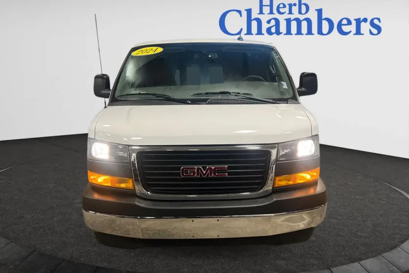2024 Gmc Savana Cargo 2500 photo 1