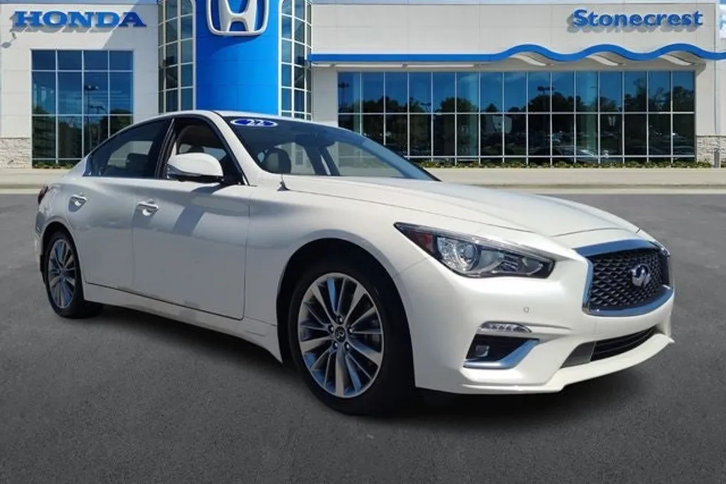 2022 Infiniti Q50 LUXE photo 1