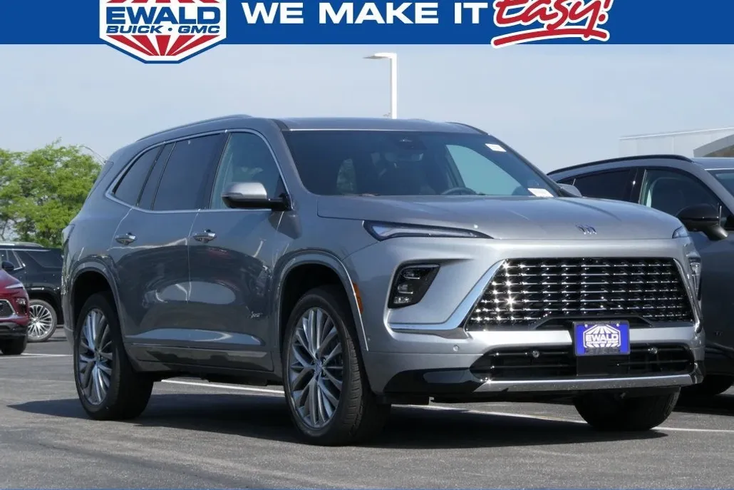 2025 Buick Enclave Avenir photo 1