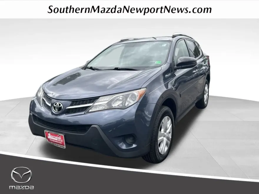2013 Toyota RAV4 LE photo 1