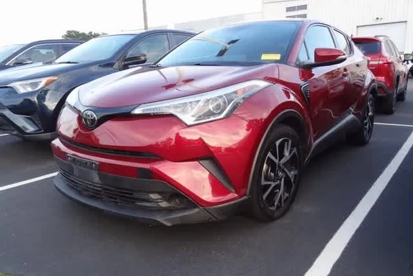 2019 Toyota C-HR XLE Limited photo 1