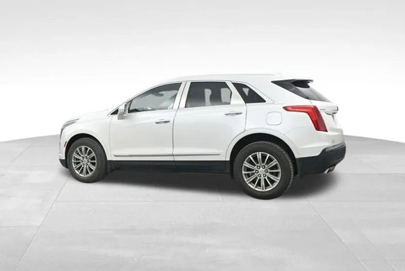 2017 Cadillac XT5 Luxury photo 1