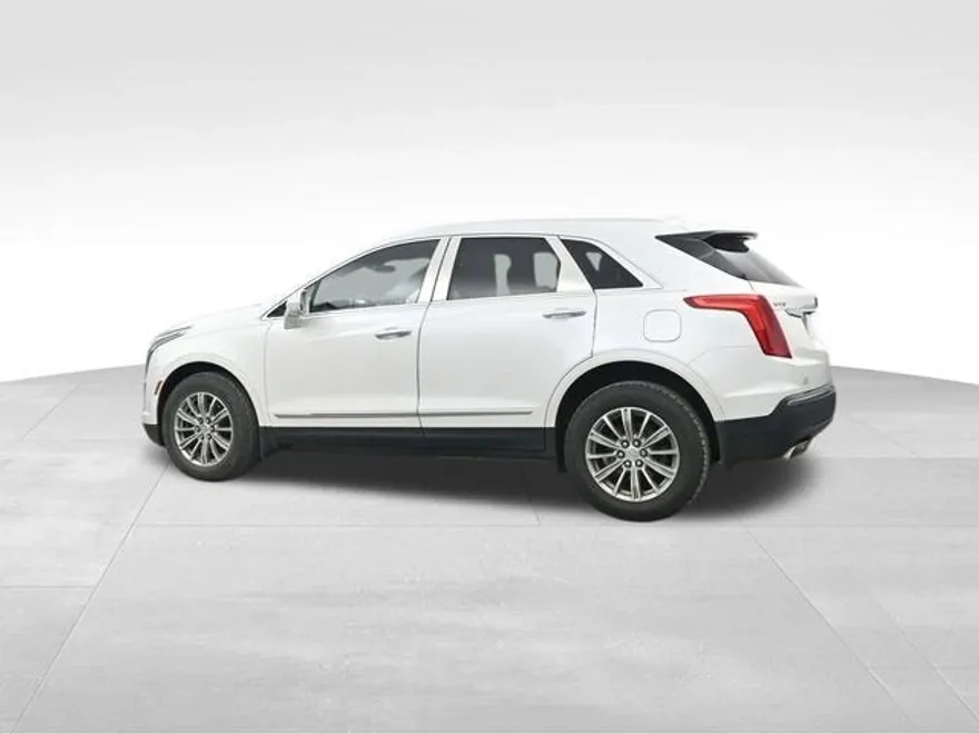 2017 Cadillac XT5 Luxury photo 1
