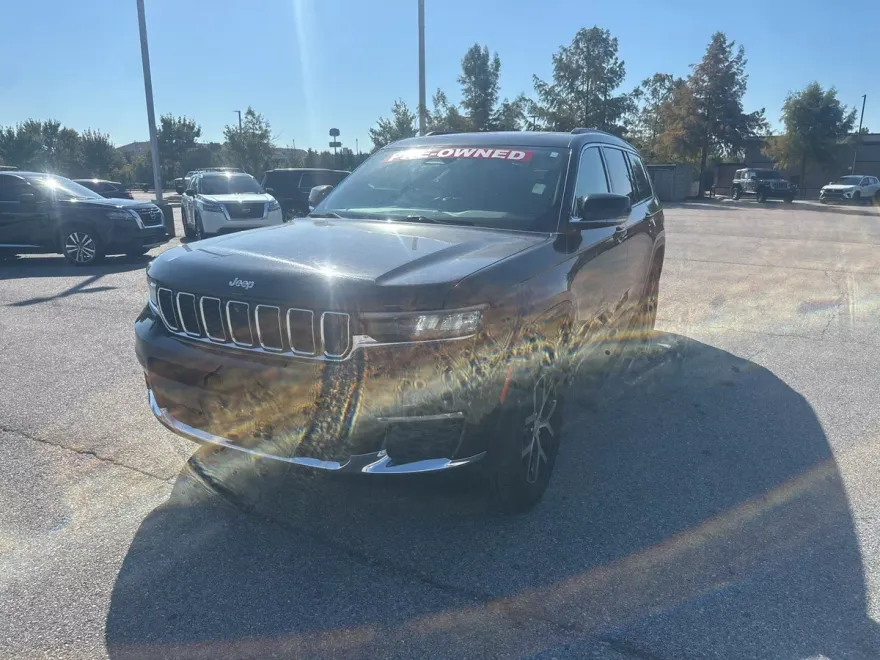 2024 Jeep Grand Cherokee Limited photo 1