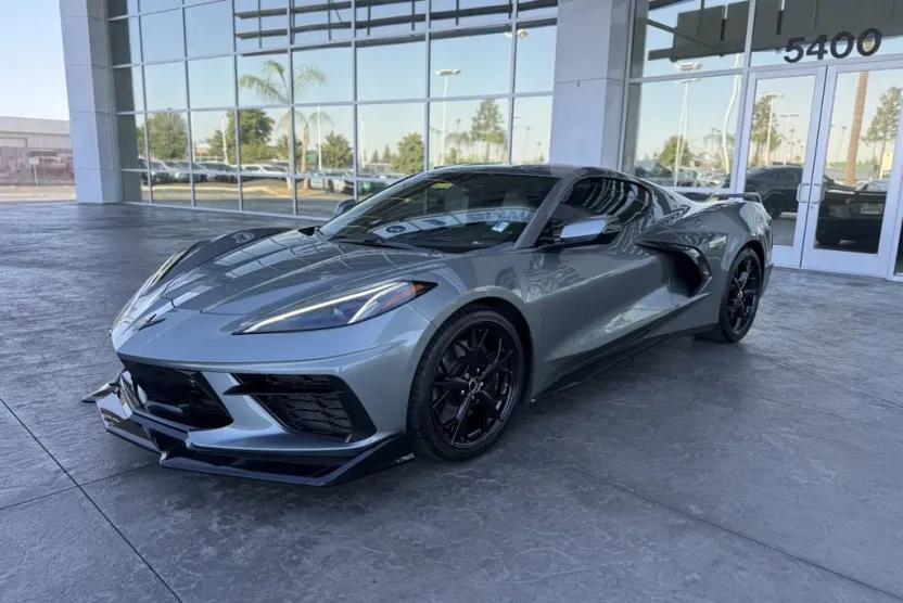 2022 Chevrolet Corvette Stingray 2LT photo 1