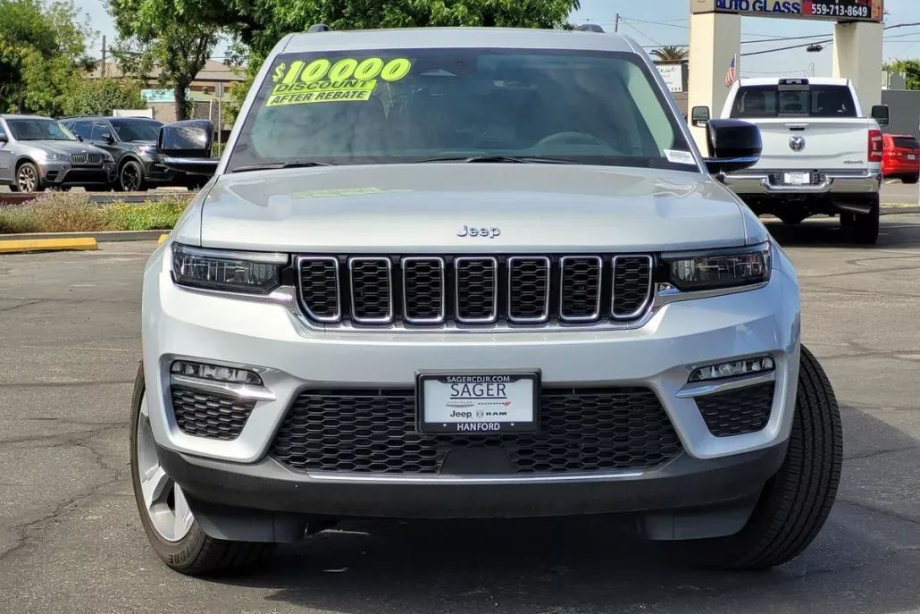 2024 Jeep Cherokee 4xe Base photo 1