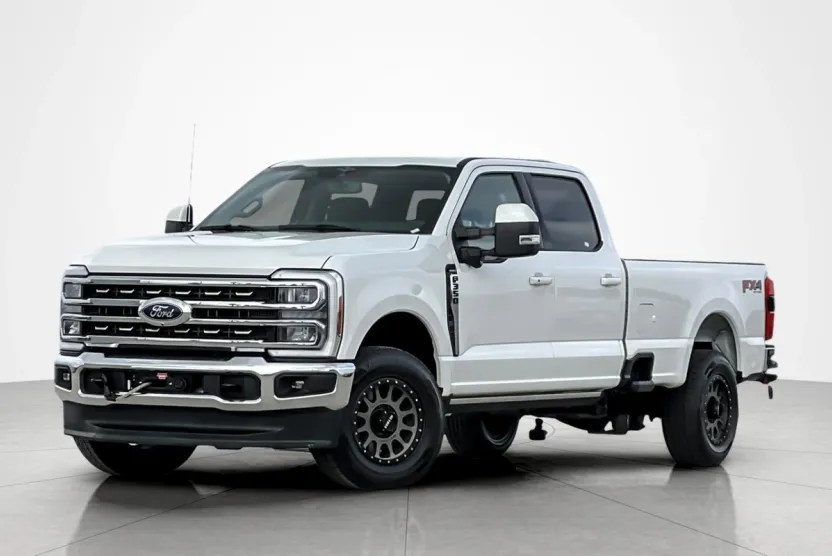 2023 Ford F-350 Lariat photo 1