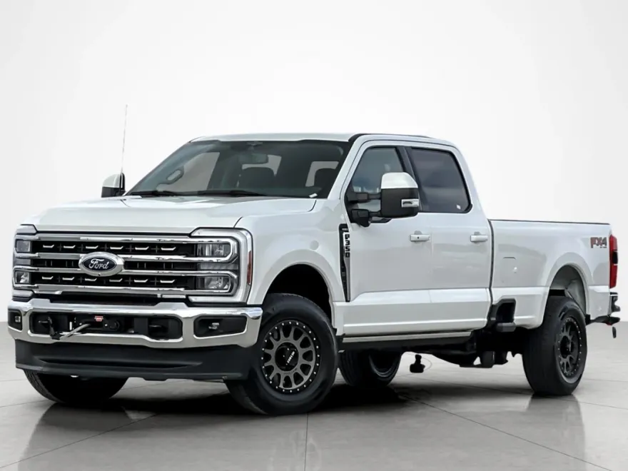 2023 Ford F-350 Lariat photo 1