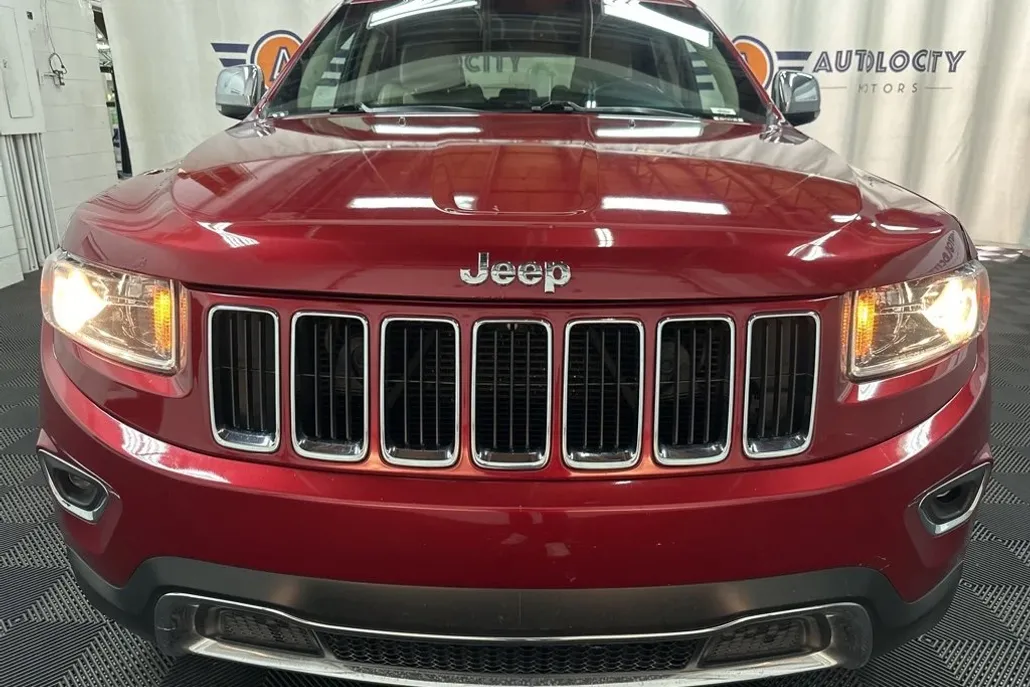 2014 Jeep Grand Cherokee Limited photo 1