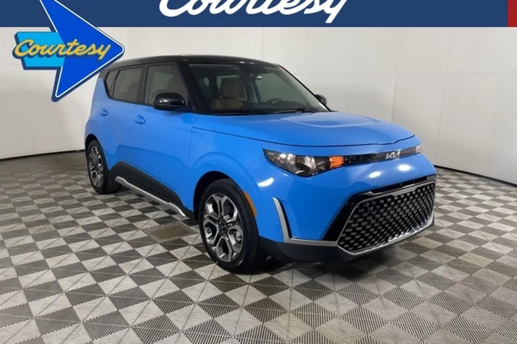 2025 Kia Soul EX photo 1
