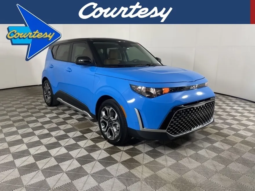 2025 Kia Soul EX photo 1