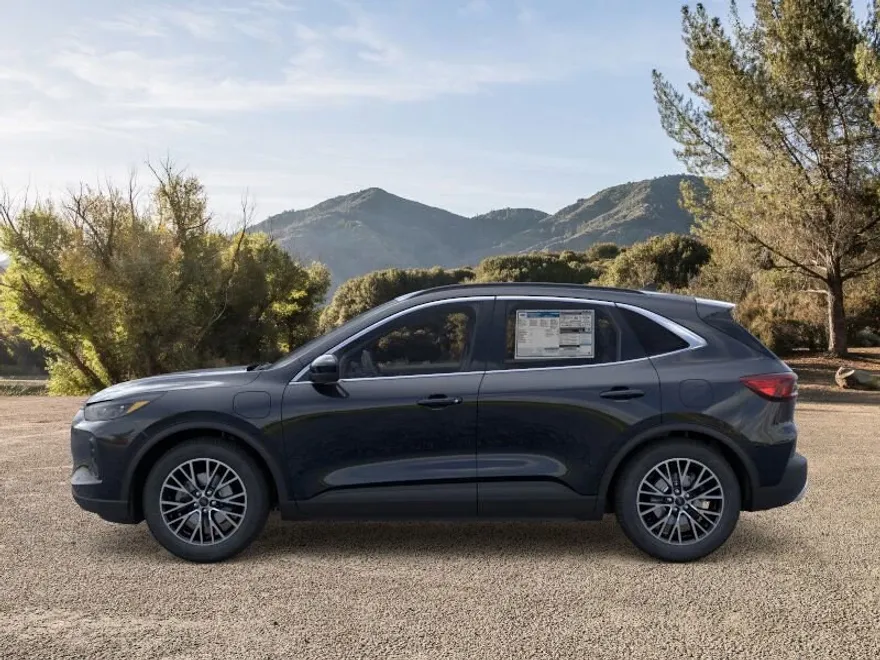2025 Ford Escape photo 1