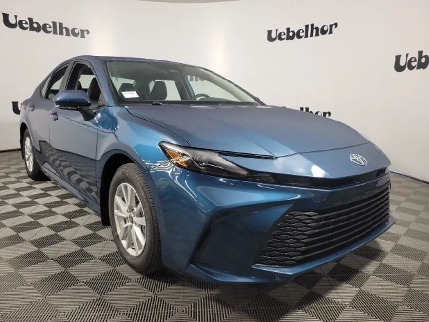 2026 Toyota Camry LE photo 1