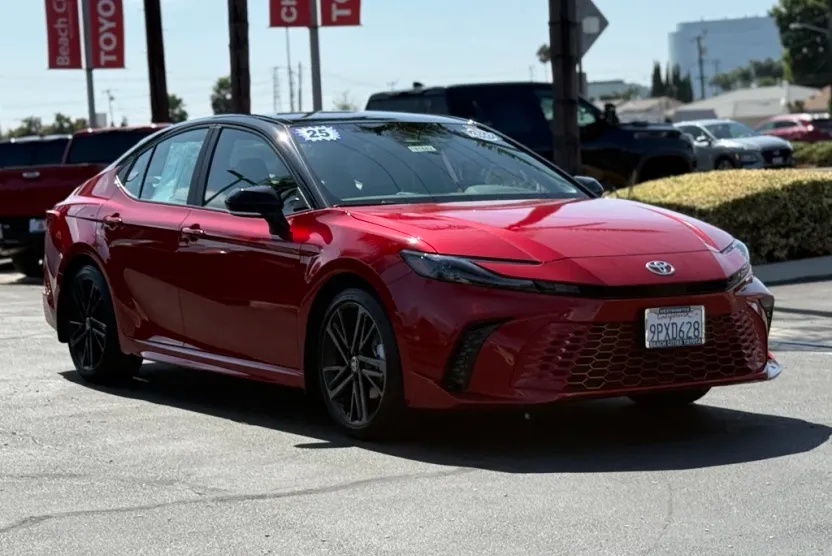 2025 Toyota Camry XSE photo 1