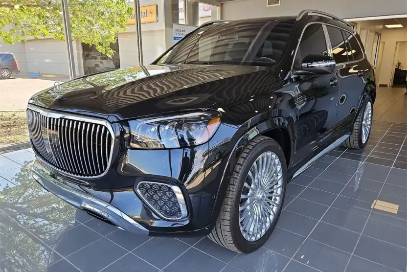 2024 Mercedes Benz GLS Maybach 600 4MATIC photo 1